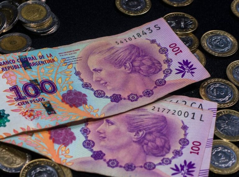 1500 dolares a peso chileno